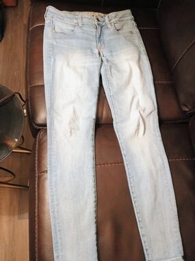American Eagle Outfitters Light Wash Skinny Jeggings